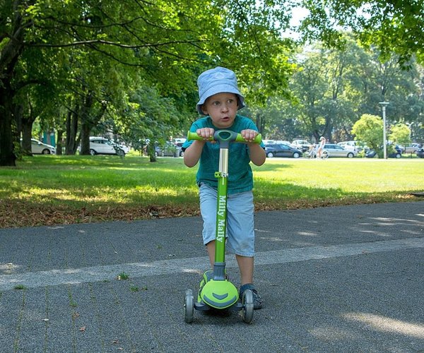 Kinder Scooter Boogie in Blau Roller mit Leuchträdern vorne ab 3 Jahren